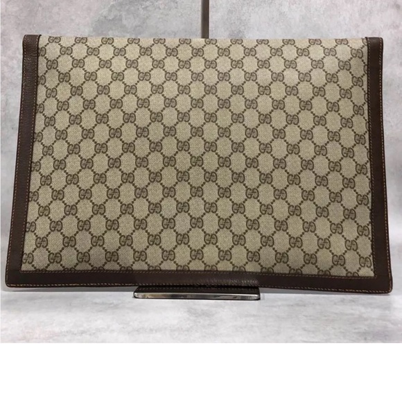 Gucci | Bags | Authentic Gucci Gg Supreme Vintage Clutch Document Case ...